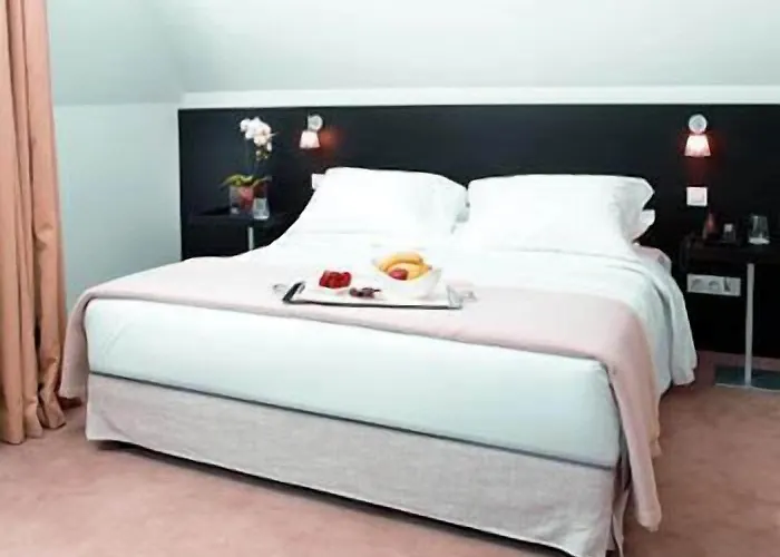 Отель Alzinn Hesperange