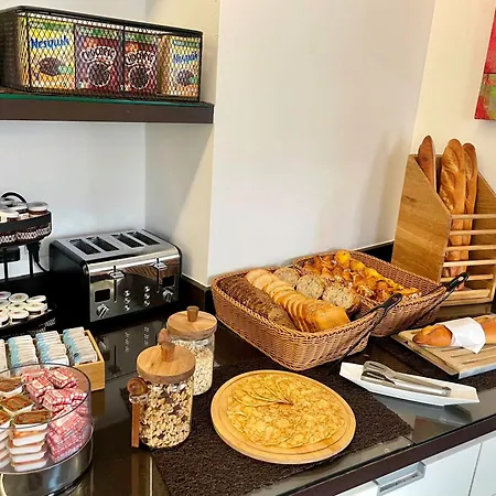 爱斯尼酒店 4* Hesperange