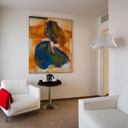 爱斯尼酒店 酒店 Hesperange