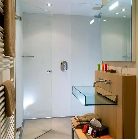 爱斯尼酒店 4* Hesperange