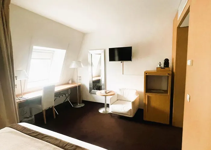 Alzinn Hotel Hesperange